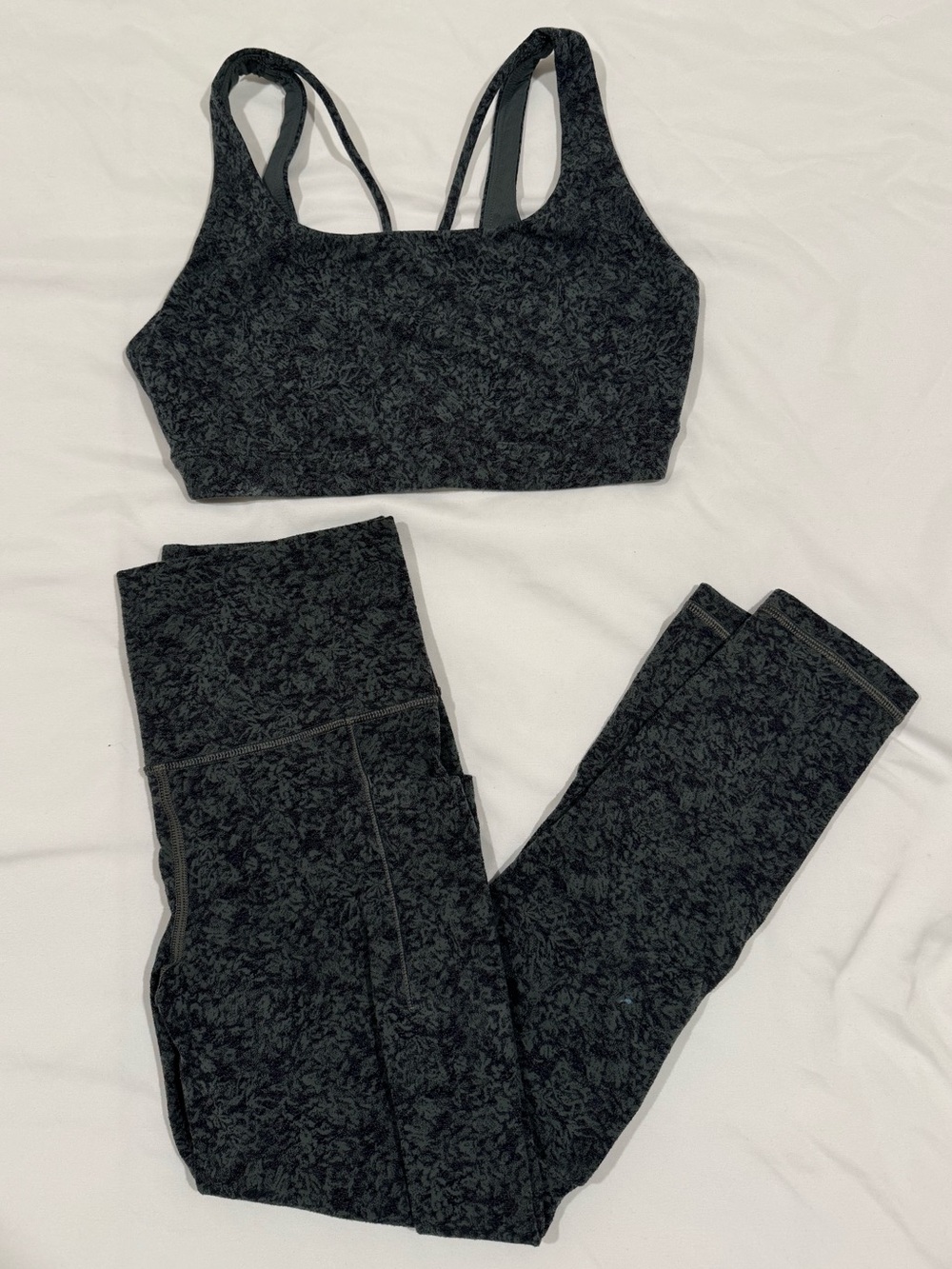 Athleta Salutation Matching Set